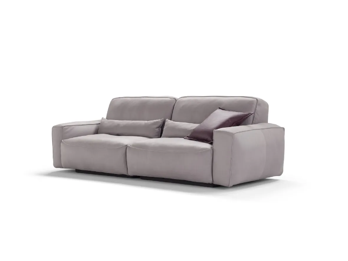 Campiglio sofa with a modern design